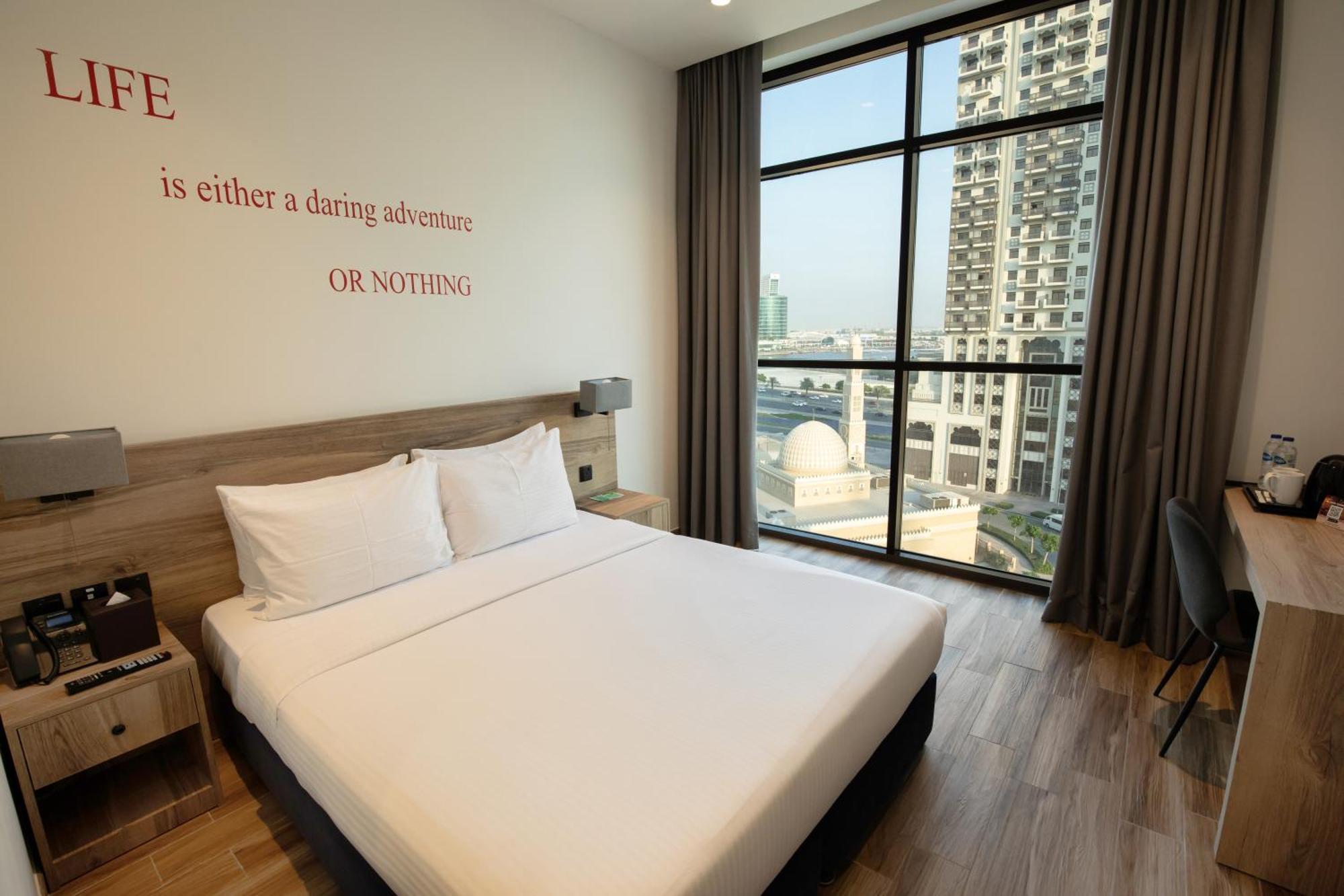 Kingsgate Al Jaddaf Hotel By Millennium Dubai Exterior foto